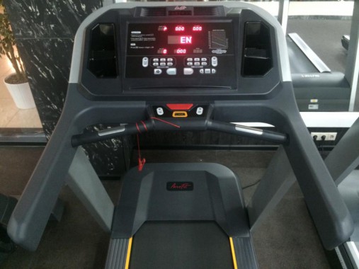 Беговая дорожка коммерческая AeroFIT X4-T LED