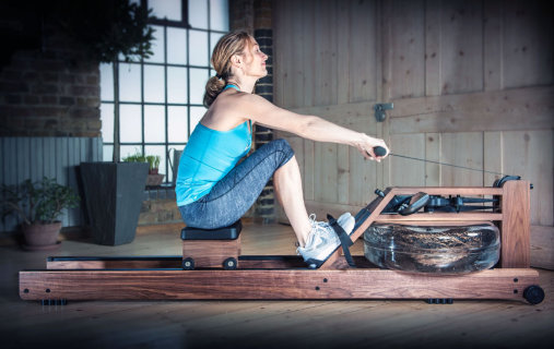 Гребной тренажер водный WaterRower серии Classic с дисплеем 300 S4 (с дисплеем, орех)