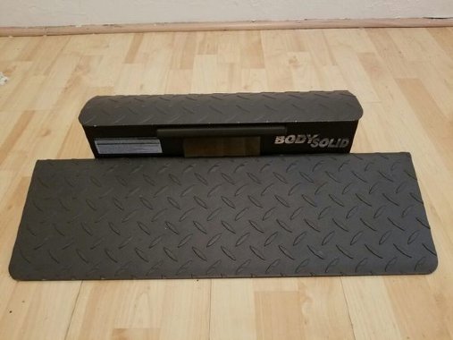 Платформа для приседаний и тренировки икроножных мышц Body-Solid SCB26